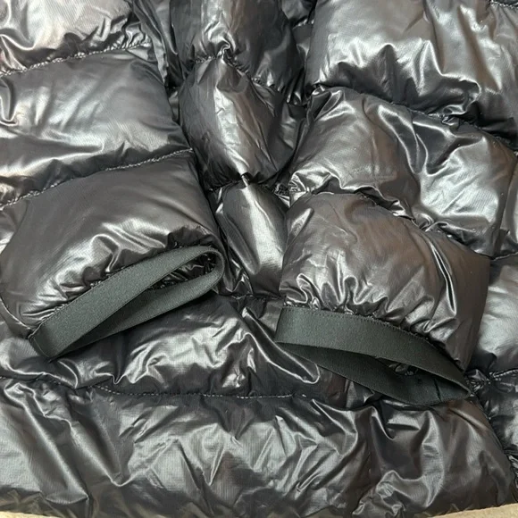 Canada GooseCrofton Hooded Puffer Jacket